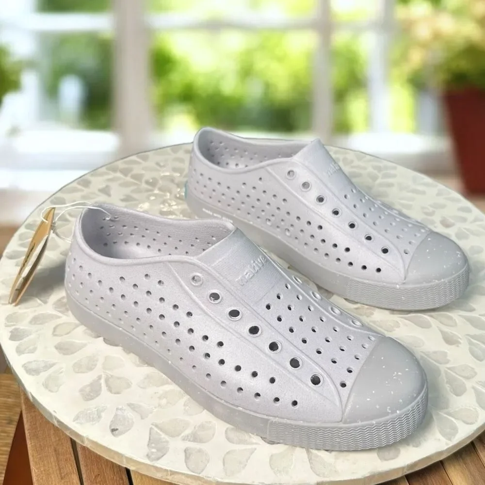 Native Jefferson Shell Speckles EVA Slip On Water Shoes Sneaker Women / Youth 4
